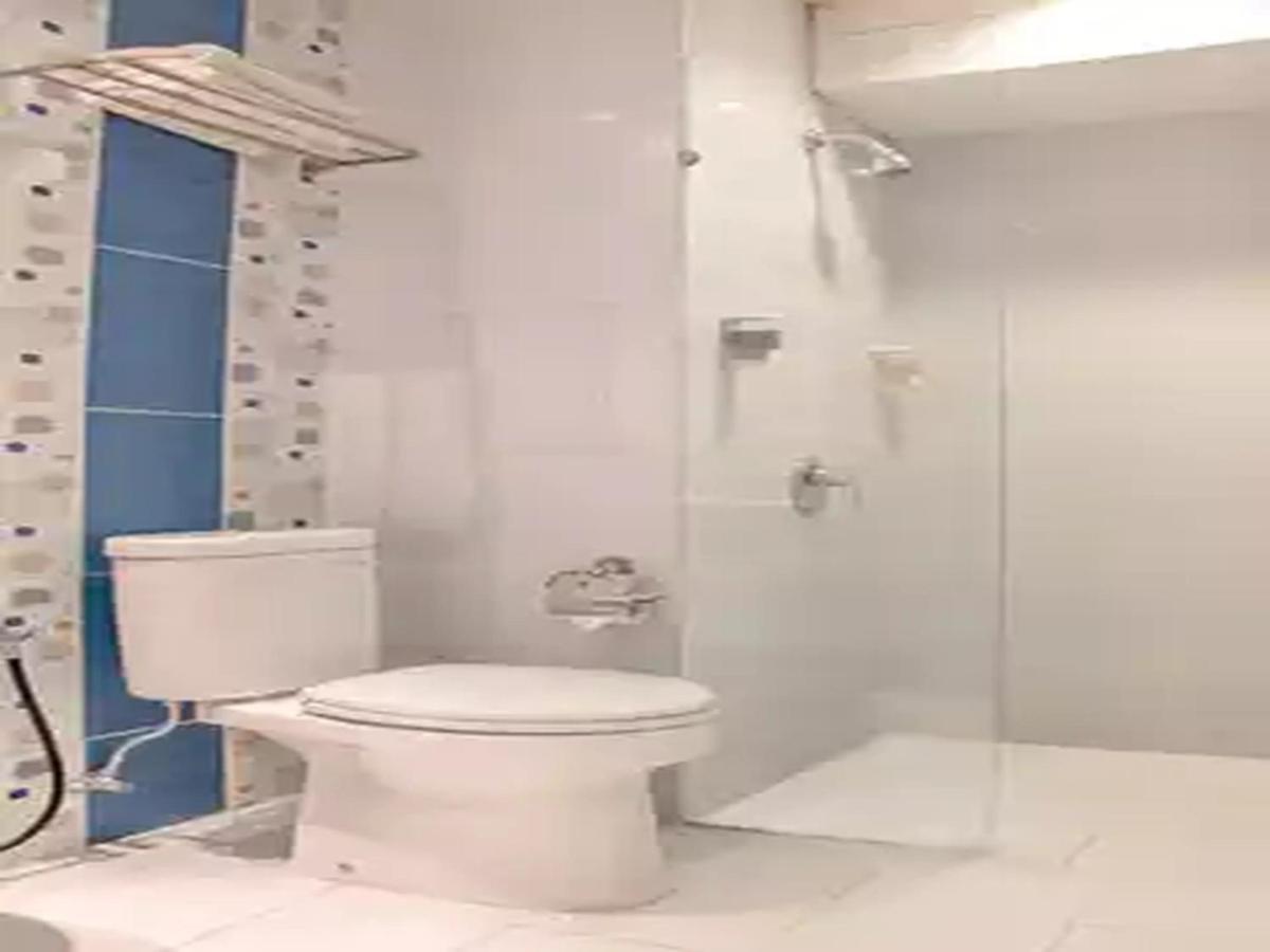 Dewarna Hotel Arifin Bunul Luaran gambar